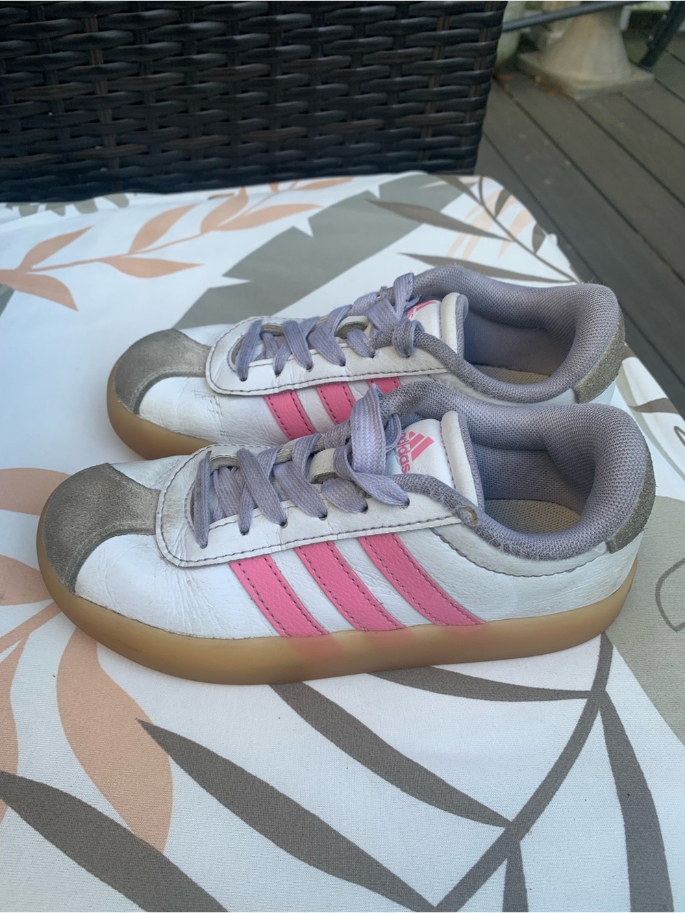 Adidas Kids White Pink Stripe Low-Top Sneakers
